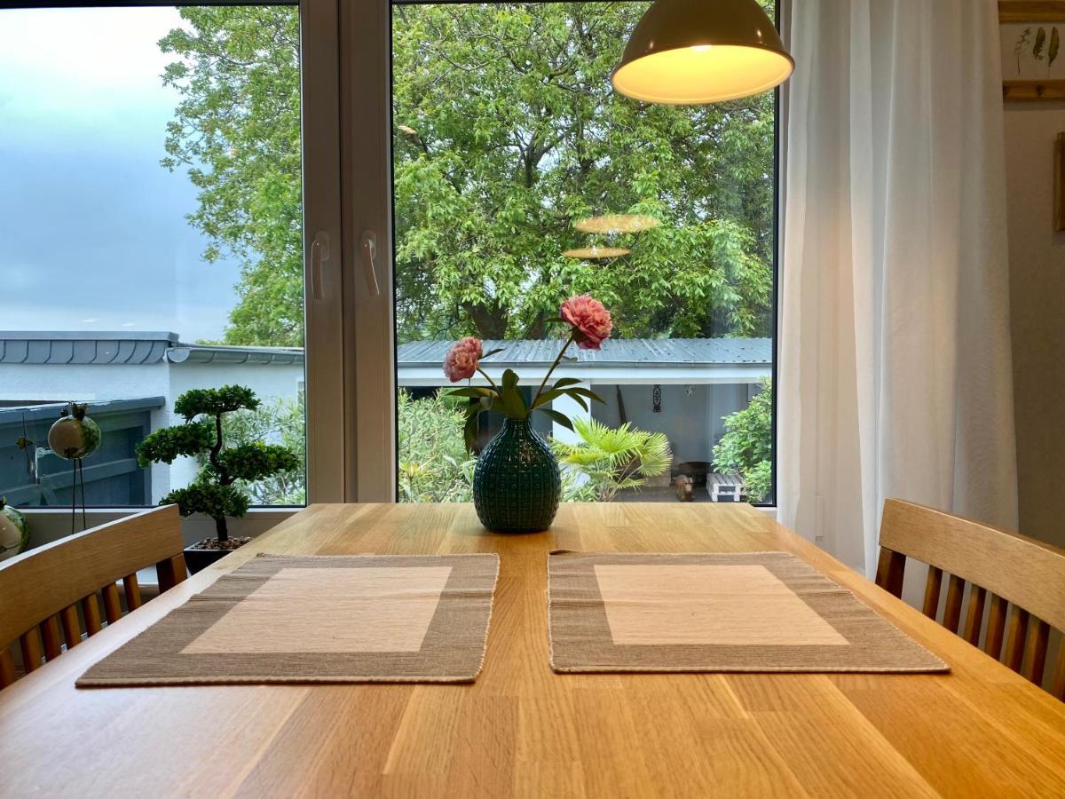 Villa Haus Im Gruenen à Bornheim  Extérieur photo
