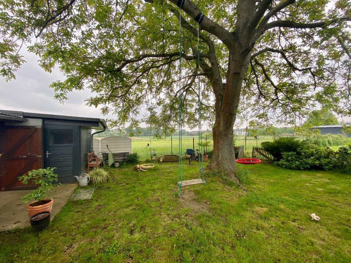 Villa Haus Im Gruenen à Bornheim  Extérieur photo