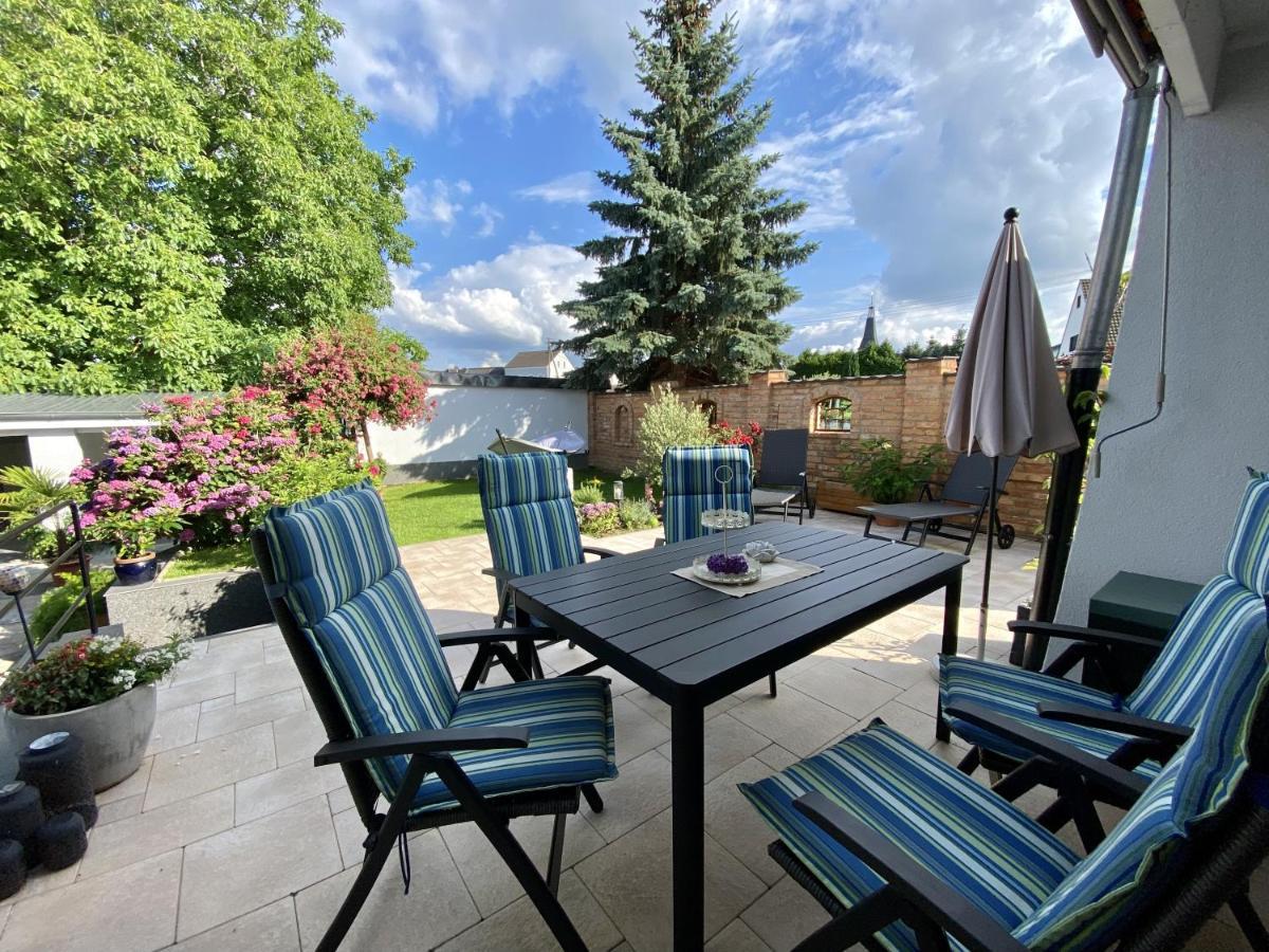 Villa Haus Im Gruenen à Bornheim  Extérieur photo